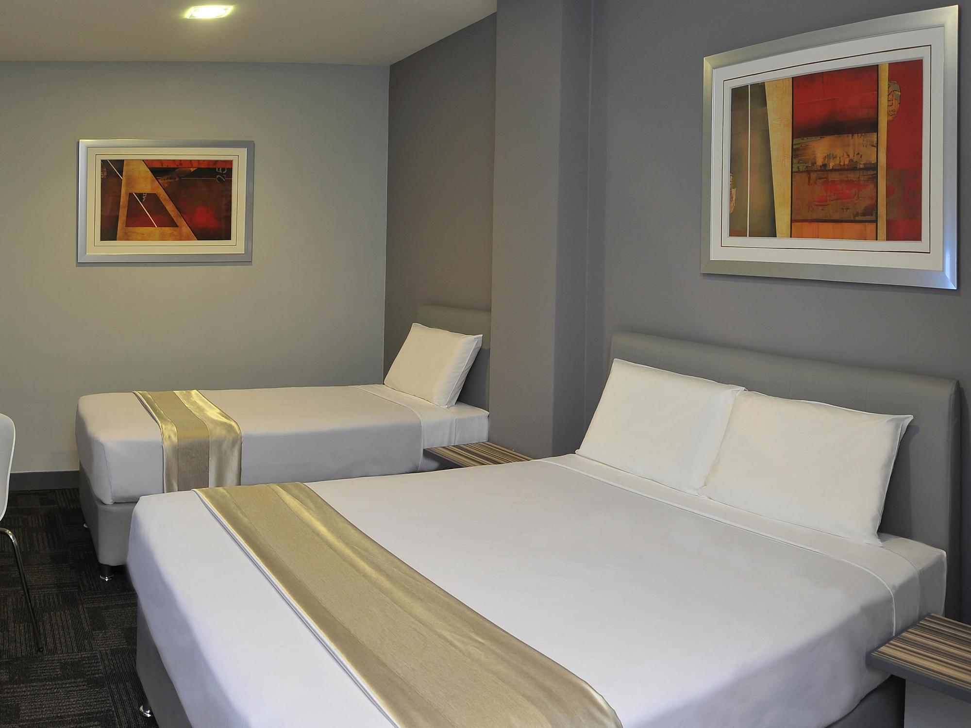 Swing & Pillows - Kl Sg Besi Formerly Known As U Pac Hotel Kuala Lumpur Exteriör bild